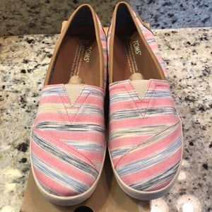 Avalon peony ikat stripe Toms